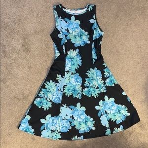 LAST CHANCE - Super cute Navy dress